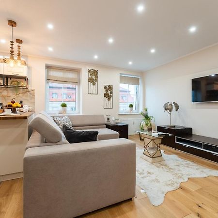 Apartament Zloty Jelonek - 4 Osobowy Na Placu Ratuszowym - Space Apart يلينيا غورا المظهر الخارجي الصورة